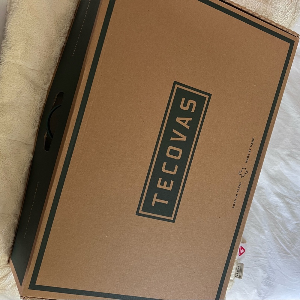 Tecovas The Abby NIB Crimson - Picture 8 of 8